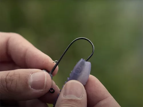 Grub-tartóval ellátott Delphin AeroFORCE jigfej / 5 db | 10g-6/0