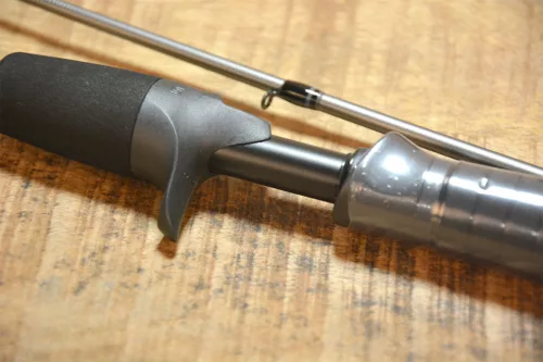 MUSTAD BASSCRAFT 7’3" MH 2SEC 220CM 7G - 28G